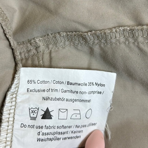 ARC’TERYX Women’s Lightweight Bermuda Hiking Short Size 4 Gorpcore - Picture 10 of 13